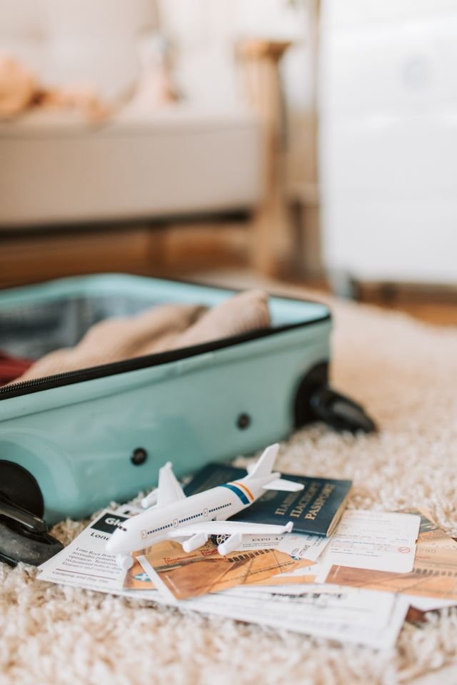 Plane Essentials for Girls: What to Pack for Your Next Flight